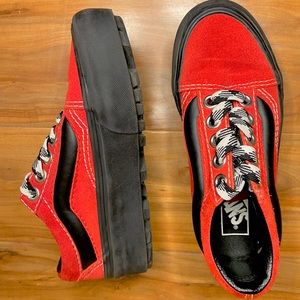 Platform Chunky Vans | red & black | women’s size: 6